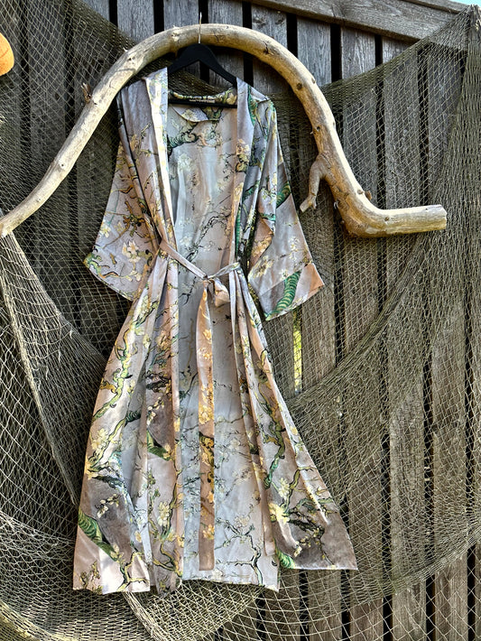 Pikk kapuutsiga kimono "Jaapani talv"