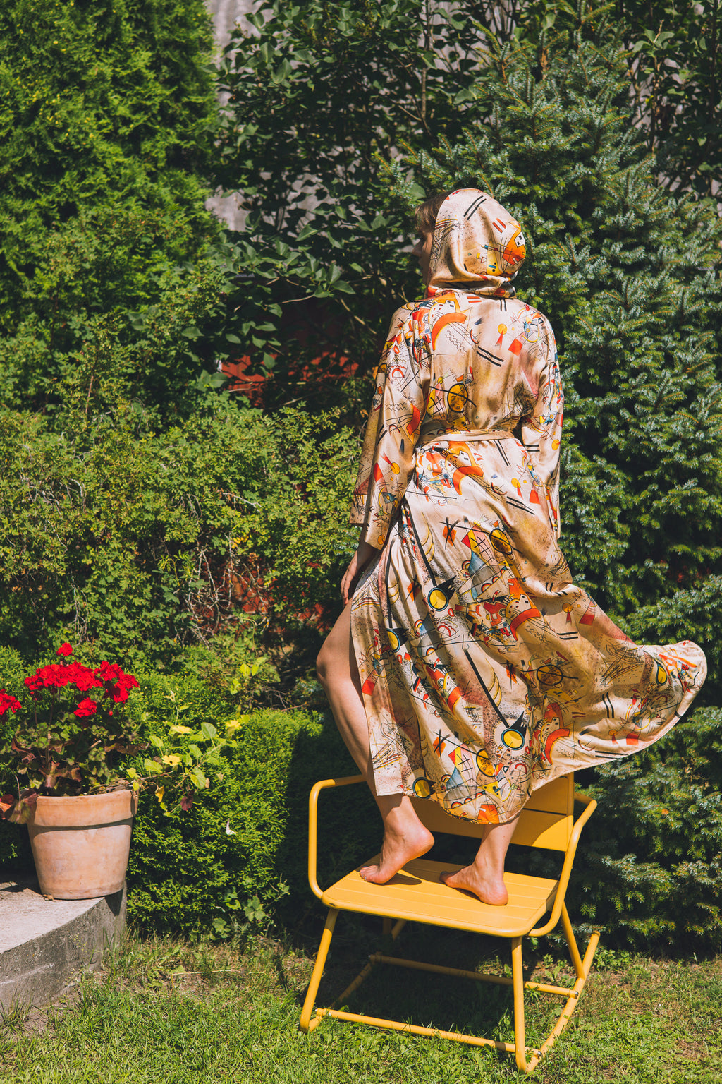 Long hooded kimono "Kandisnky Composition in Yellow"