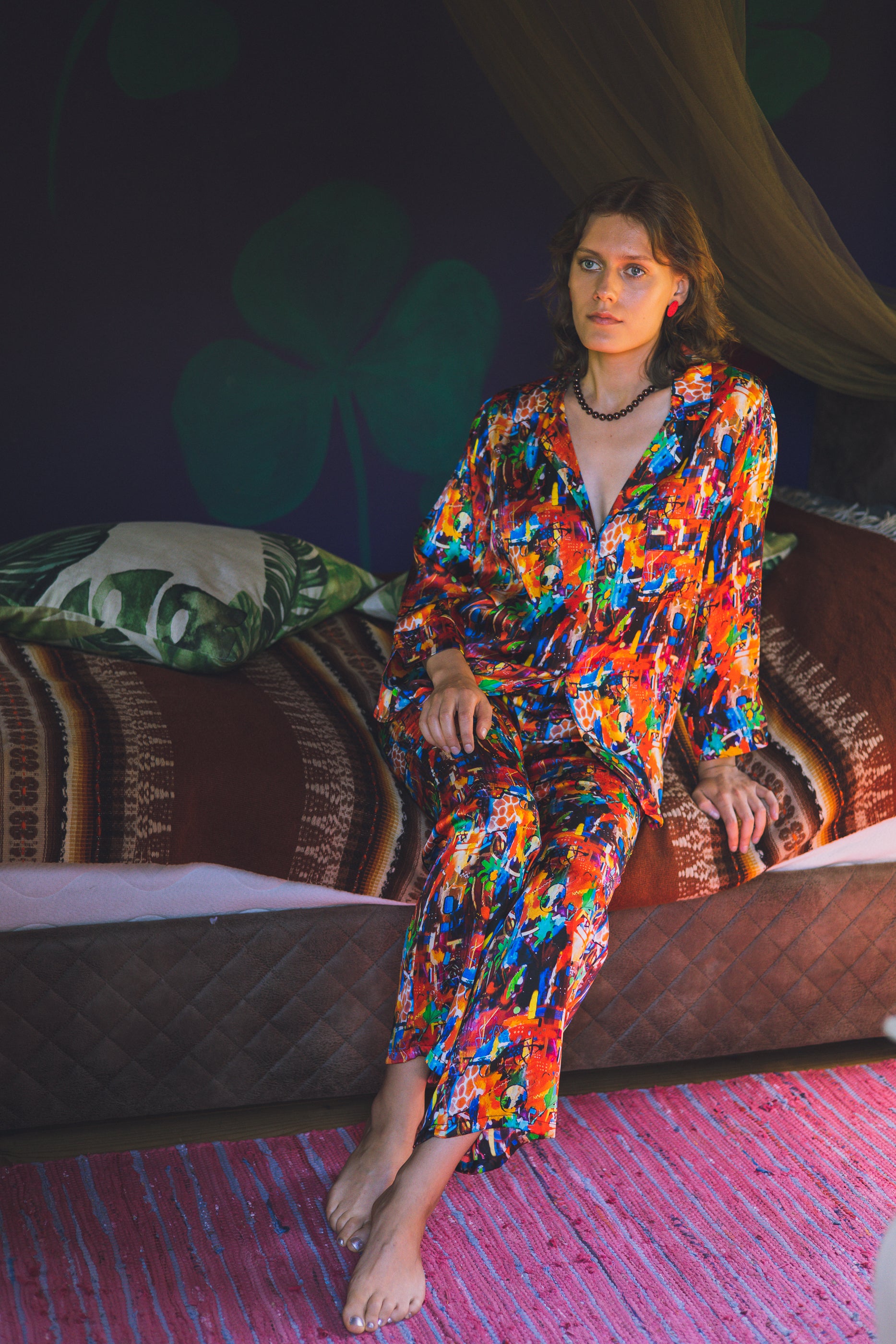 Two-piece long silk leisure set "Dreaming in Metropolis"