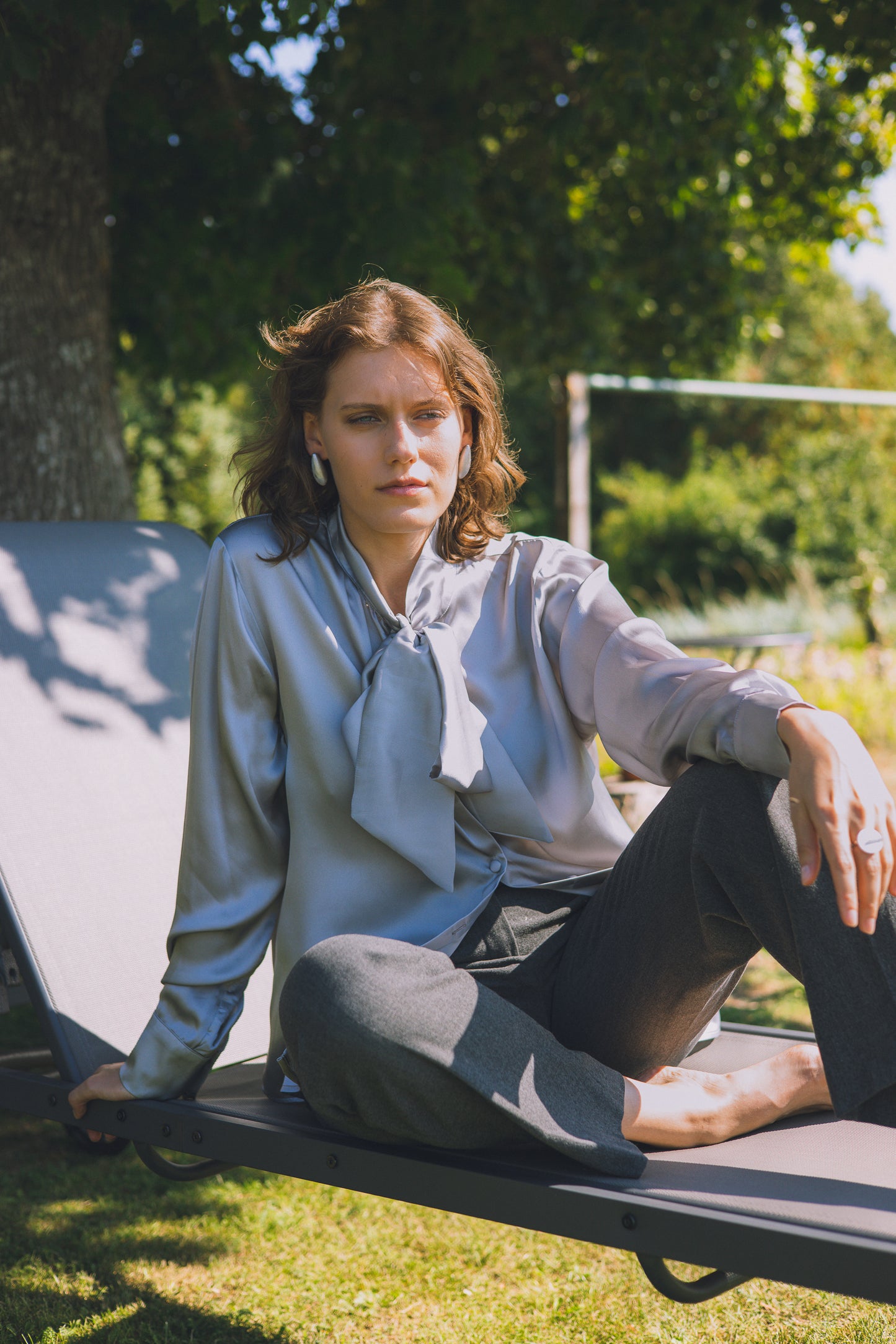 Silk blouse with bow collar "Looking Glass"