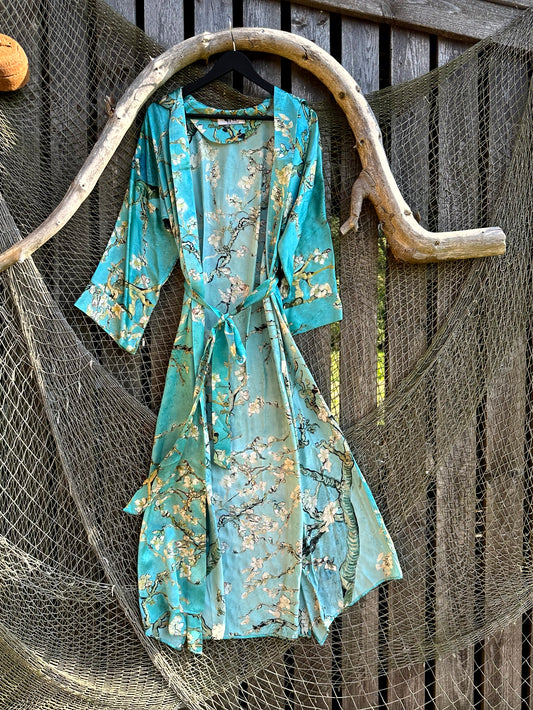 Long hooded kimono "Japanese Lake"