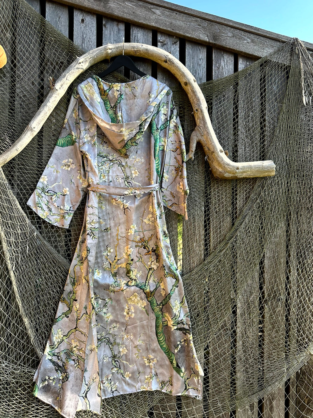 Long hooded kimono "Japanese Winter"