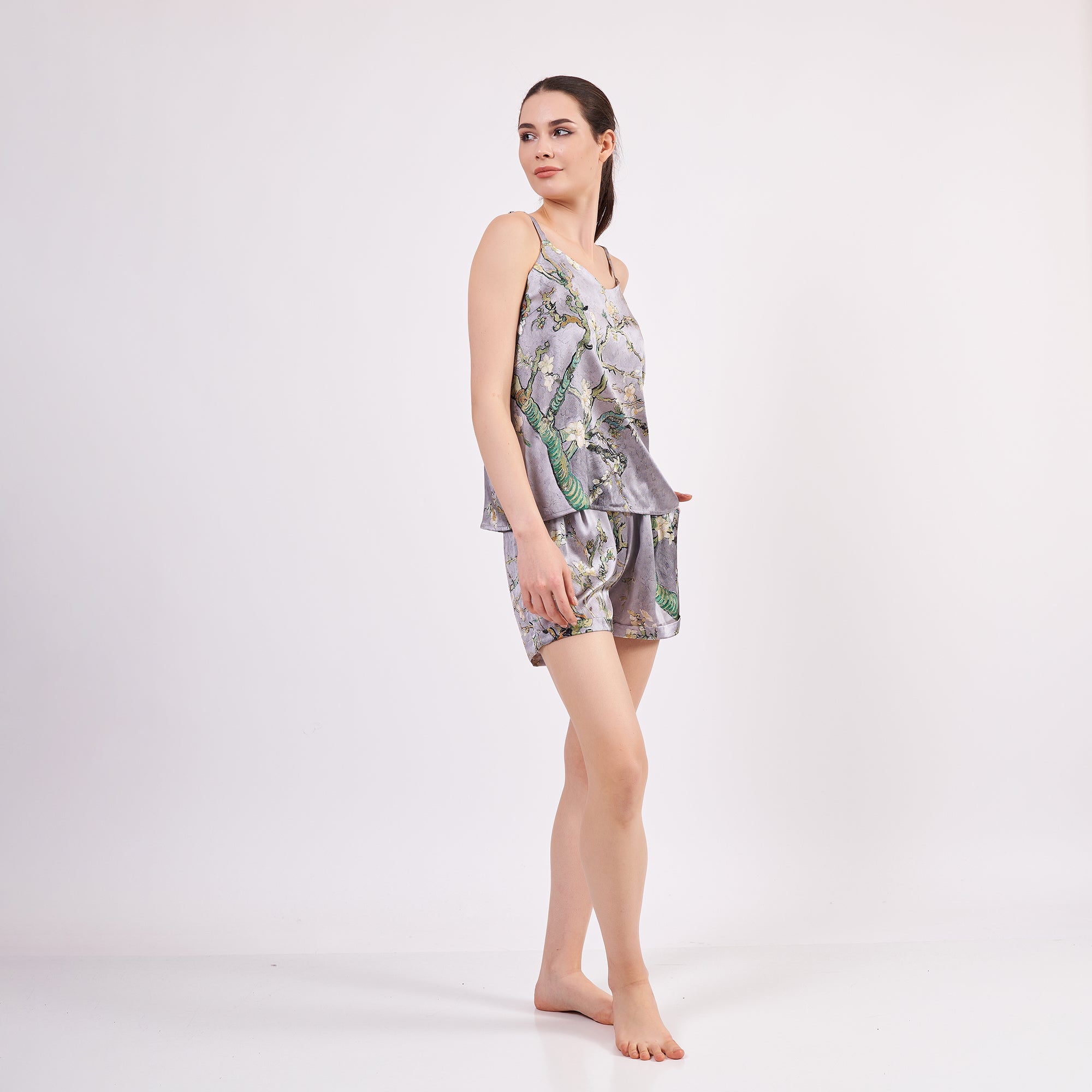 Two-piece short silk leisure set "Japanese Winter"
