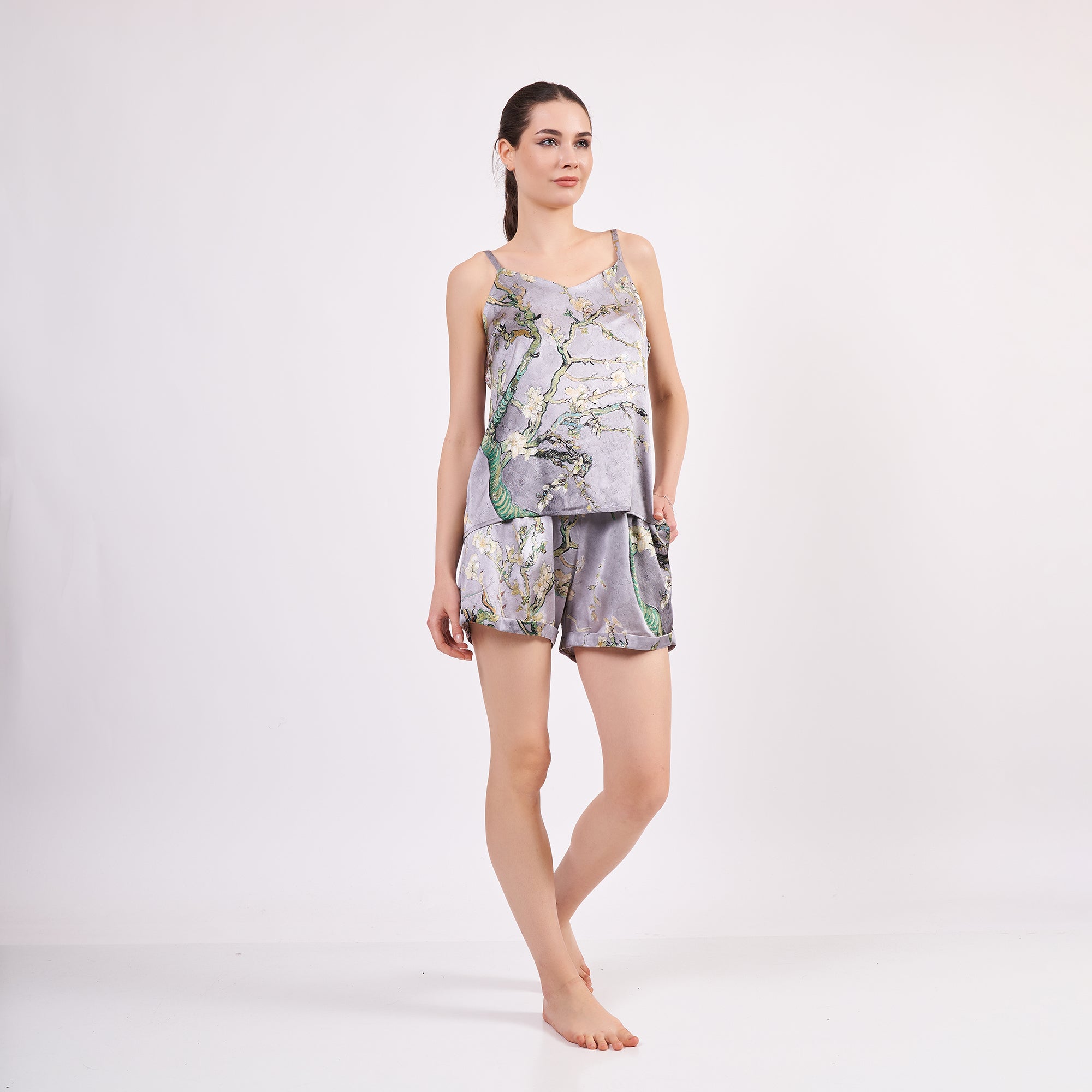 Two-piece short silk leisure set "Japanese Winter"